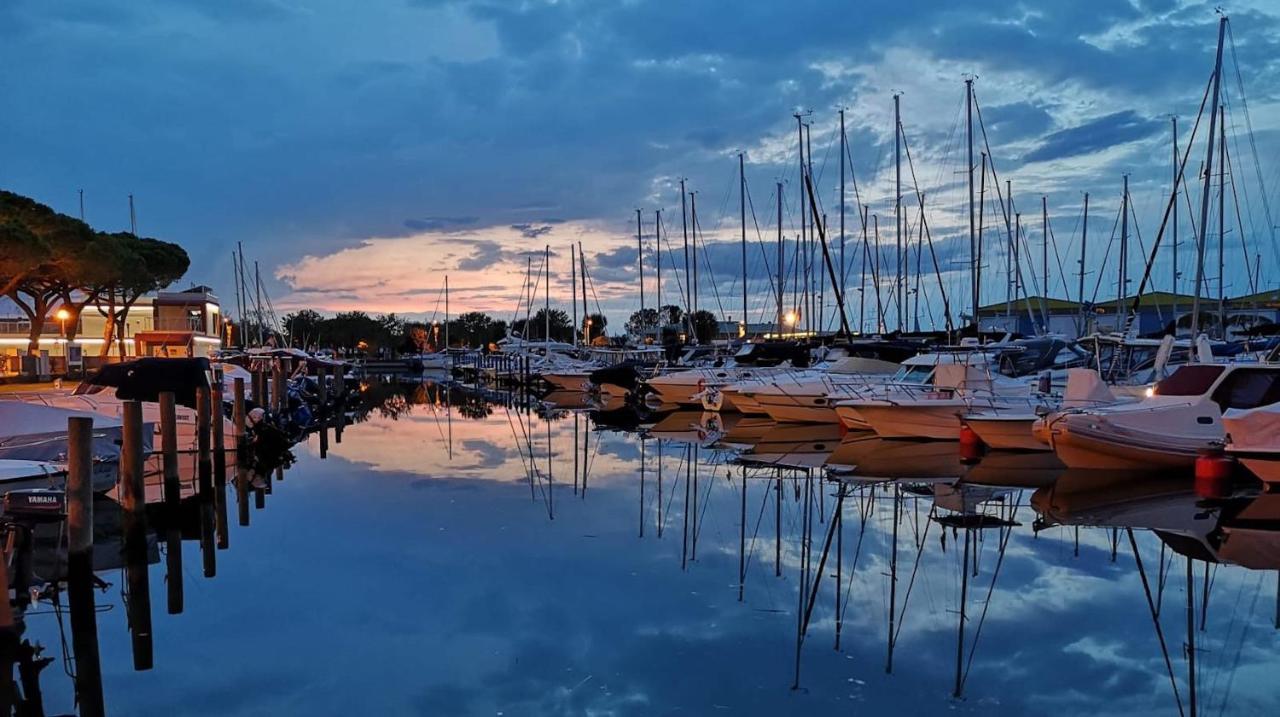 Relax In Our Charming Villa With Private Garden Porto Santa Margherita di Caorle Exterior foto